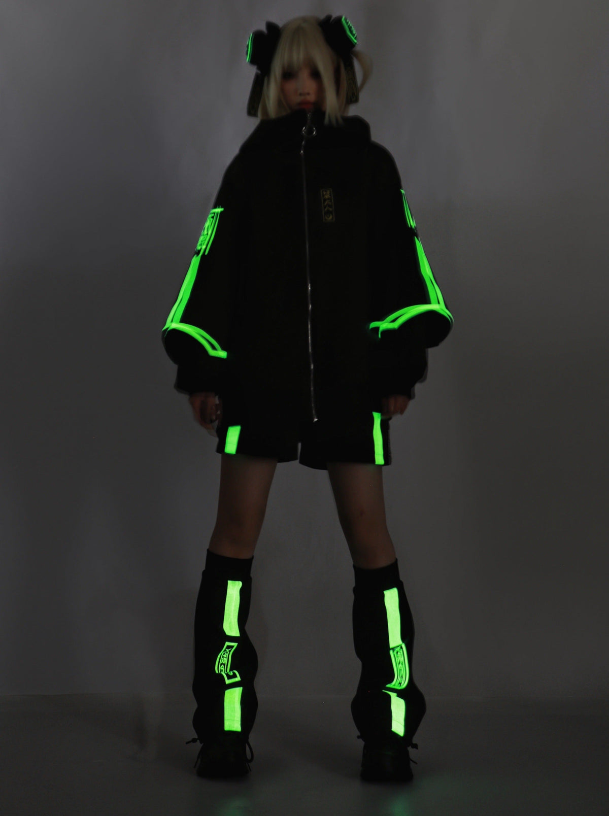 Dark neon china jacket + shorts + long pants + leg warmers + hair accessories [Reserved Item].