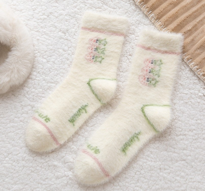 Fuzzy Berry Socks Green