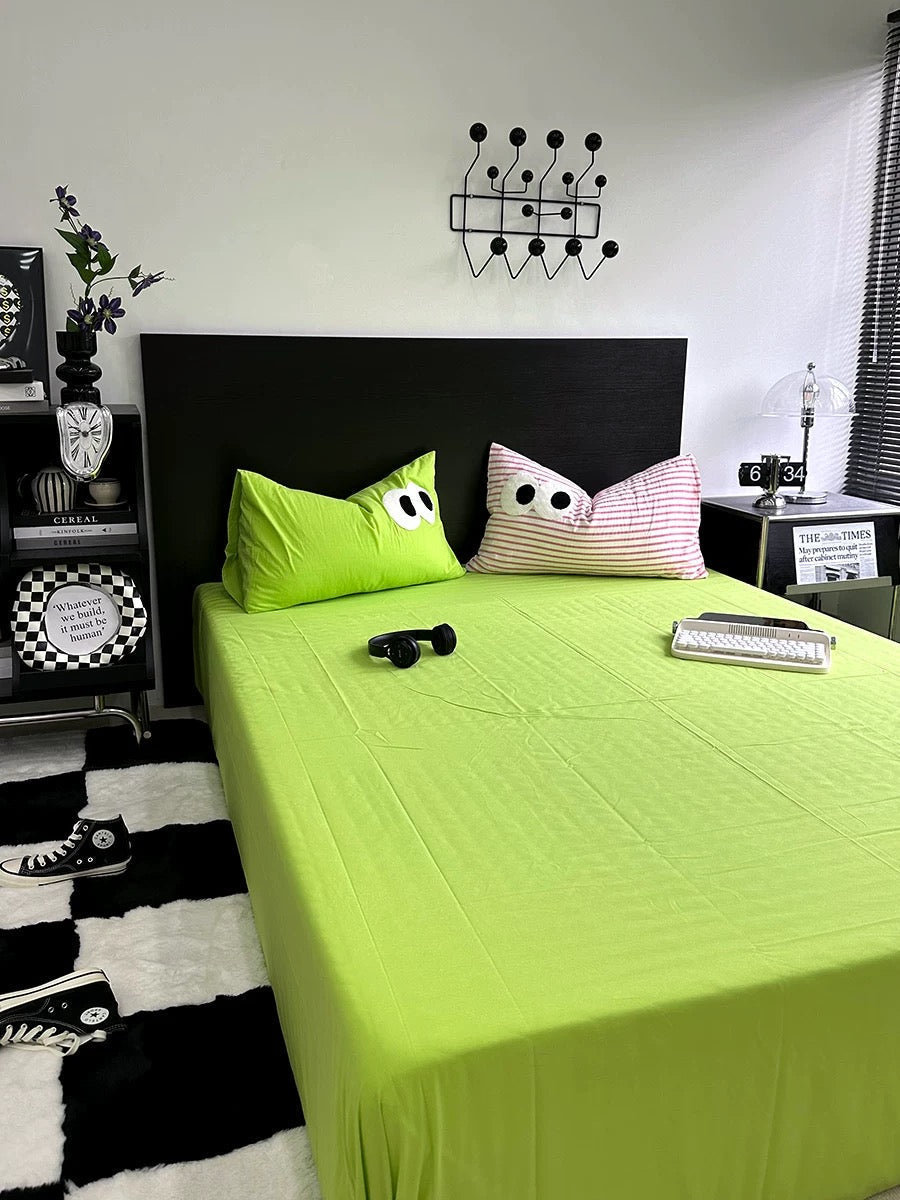 Big Eyes Bedding Set