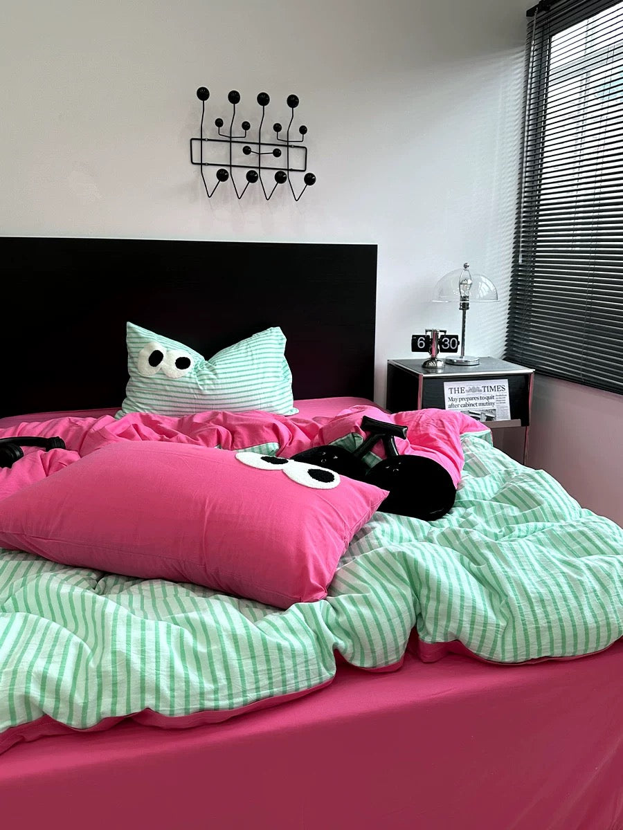 Big Eyes Bedding Set