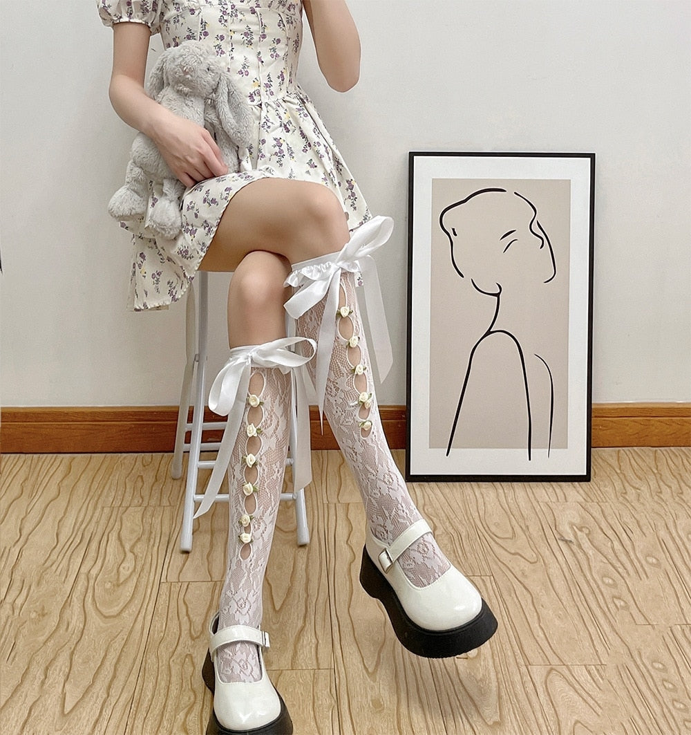 Lace Ribbon & Rosebud Stockings White Bow Front White Rosebuds