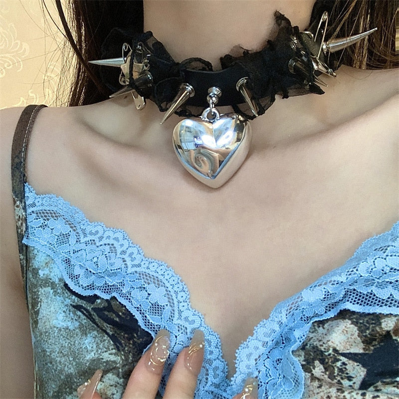 Pierce My Heart Collar Black