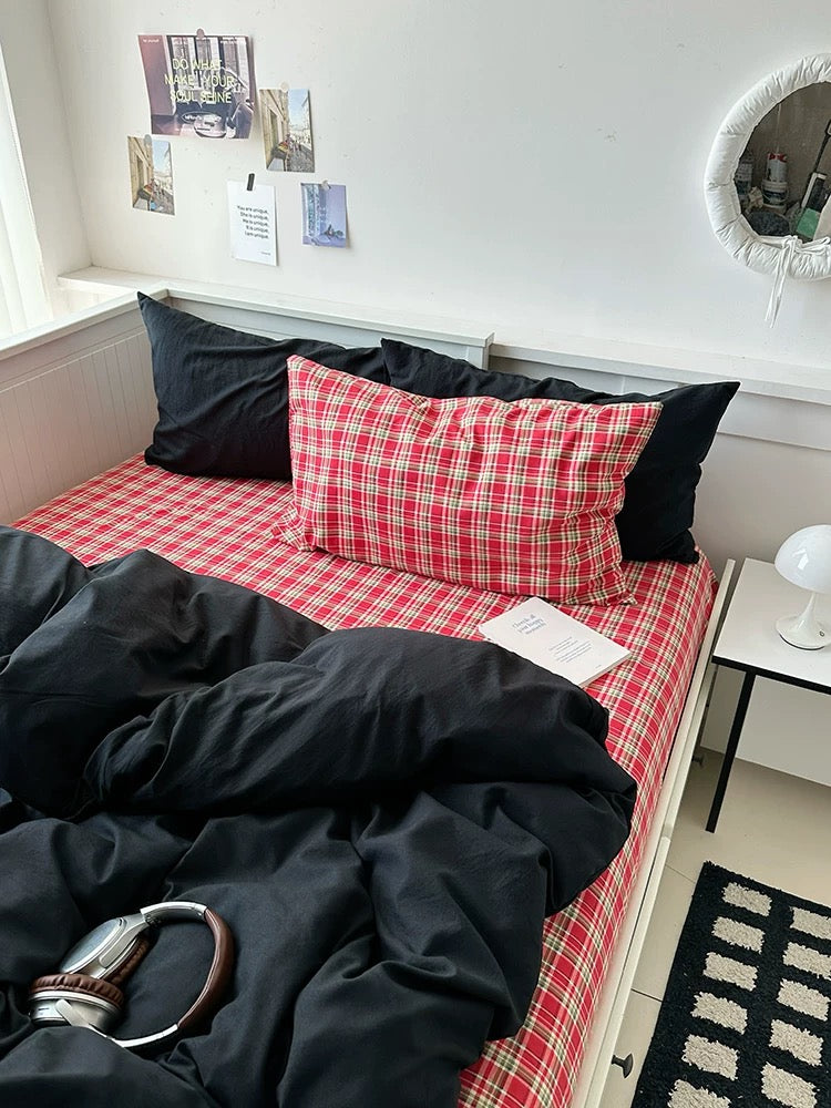 Red Tartan Plaid & Black Bedding Set